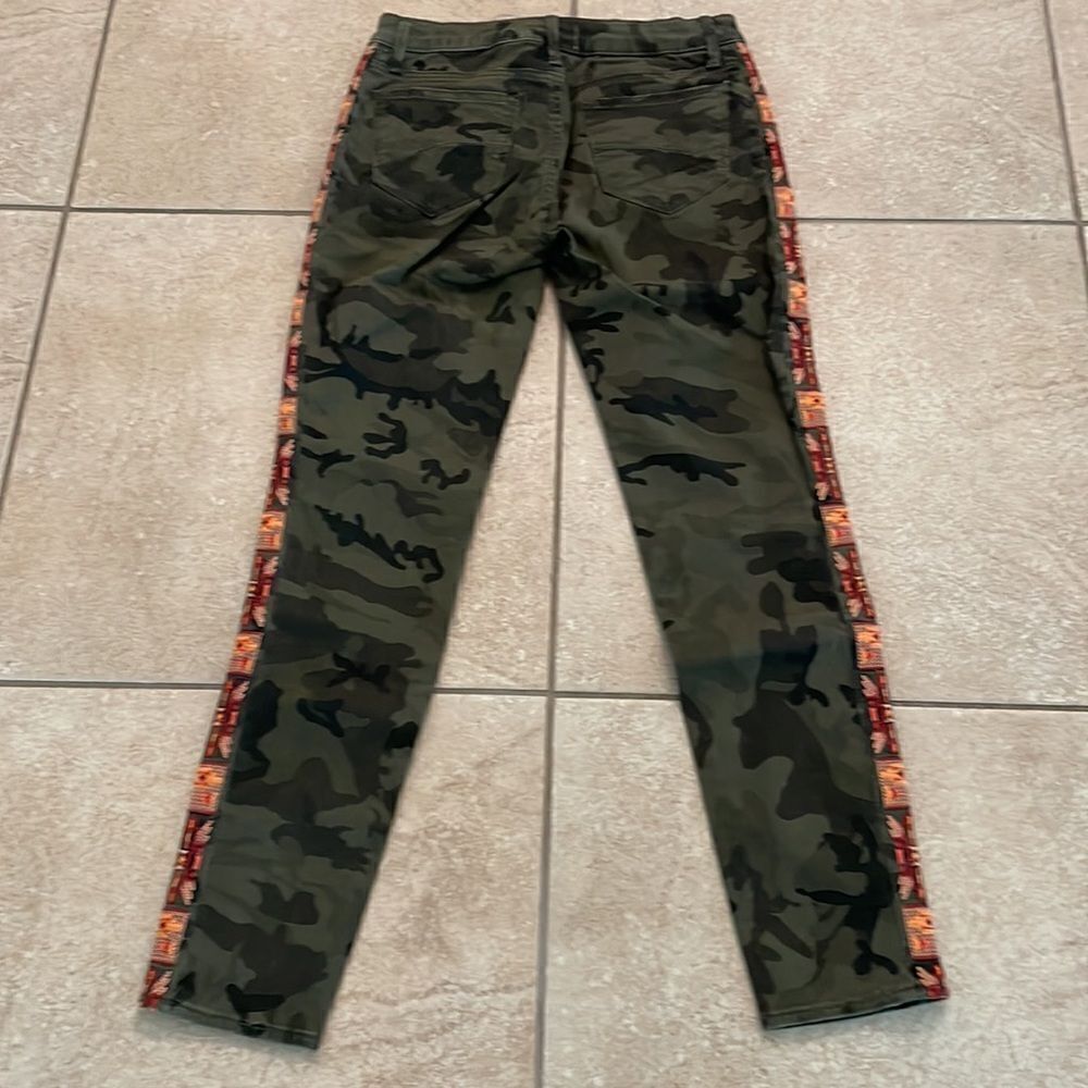 Brand New Driftwood Jackie Camo Pants‎ - Size: 25 - Picture 4 of 9